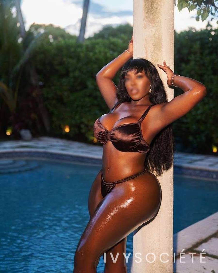 Camille Deveraux - Sydney escort - Profile photo