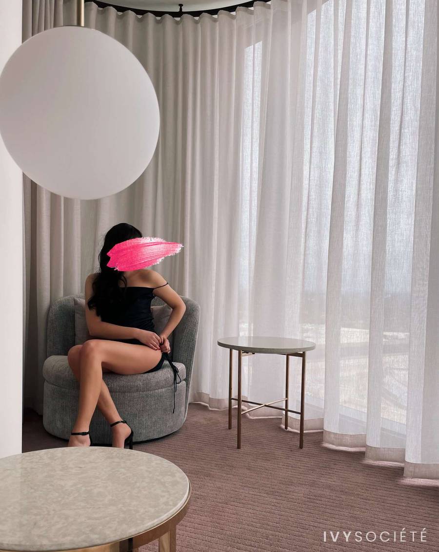 Amelia Aster - Melbourne escort - Profile photo