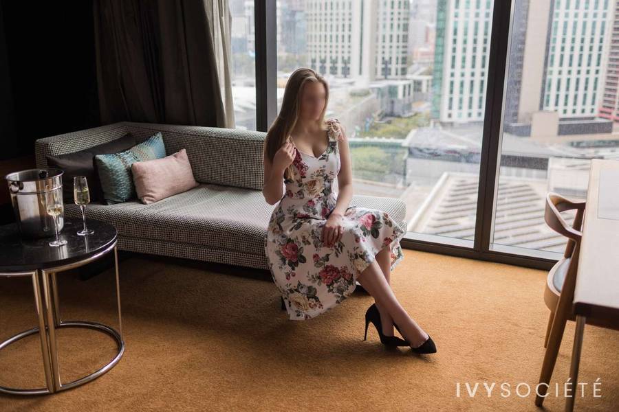 Sarah Jane Windsor - Melbourne escort - Profile photo