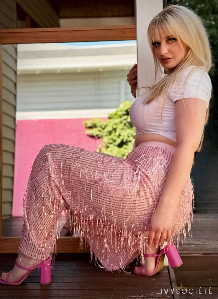 Sara Fennic - Melbourne escort - Profile photo