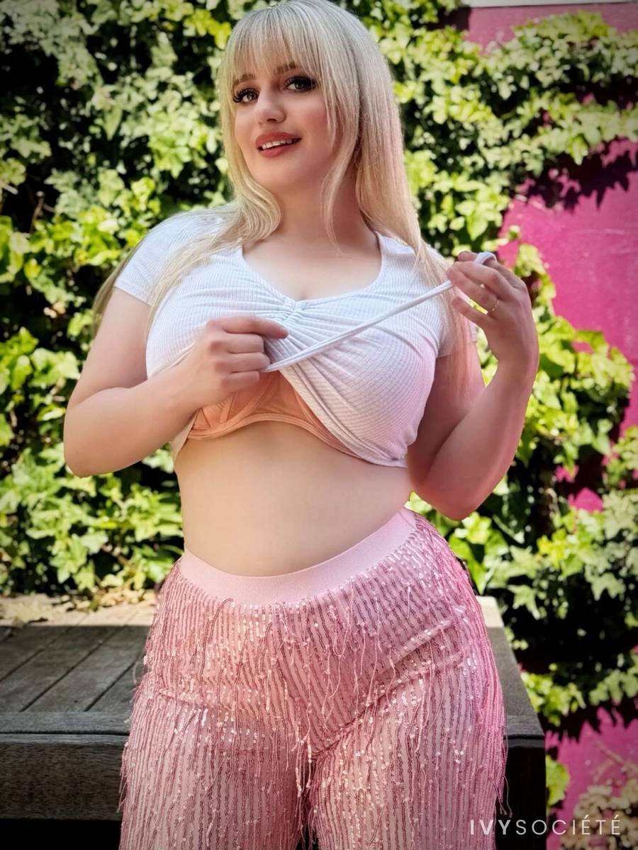 Sara Fennic - Melbourne escort - Profile photo