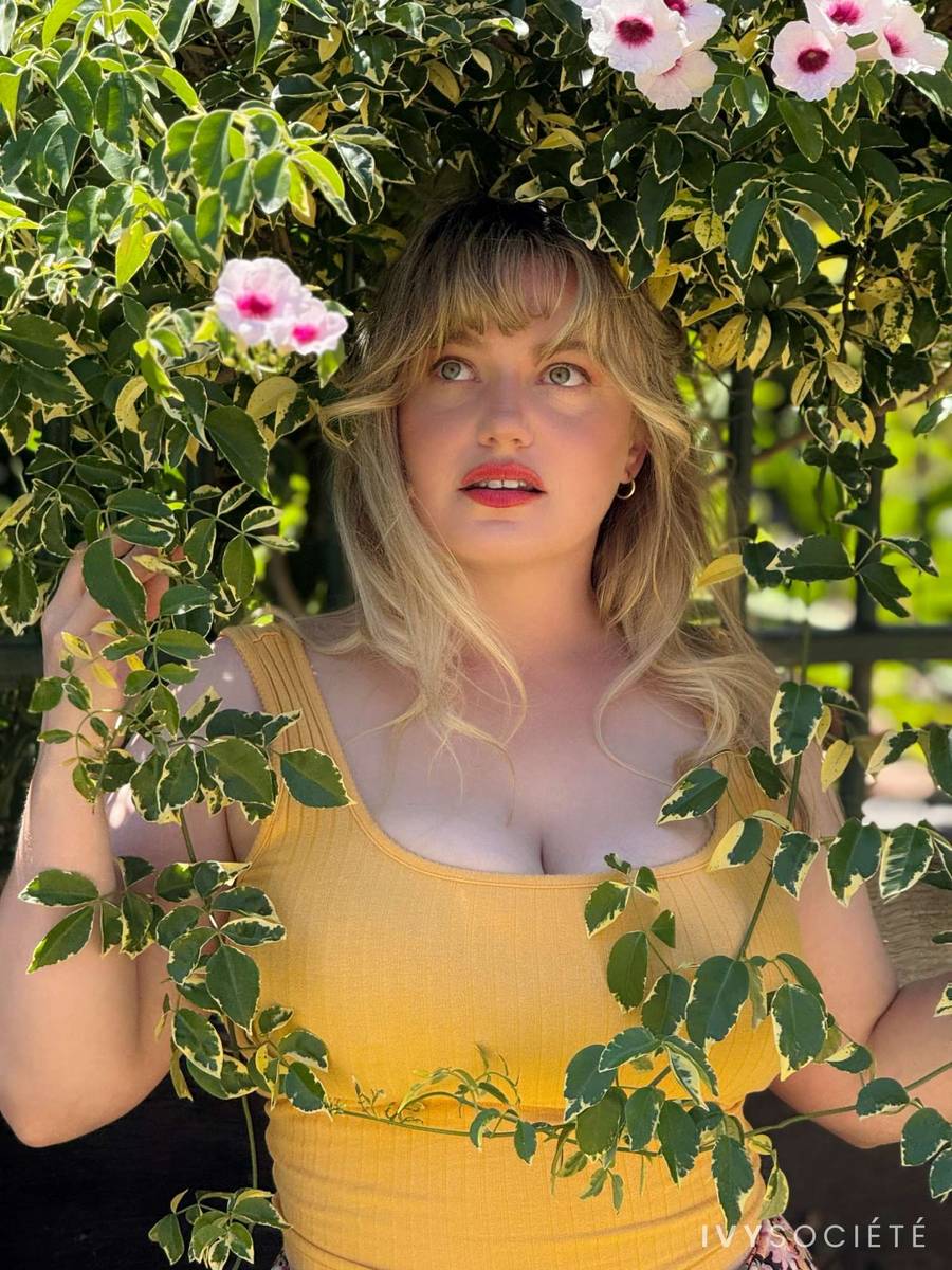 Sara Fennic - Melbourne escort - Profile photo