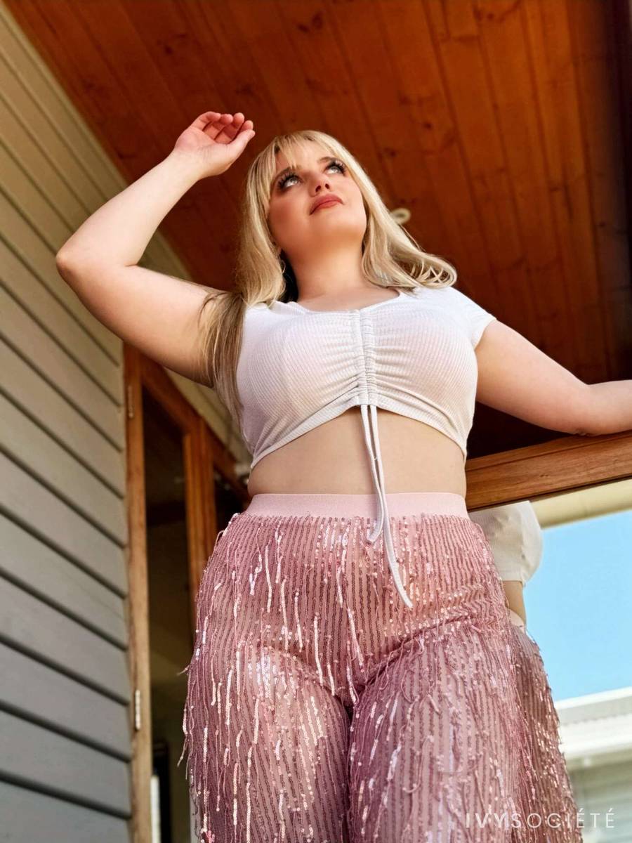 Sara Fennic - Melbourne escort - Profile photo