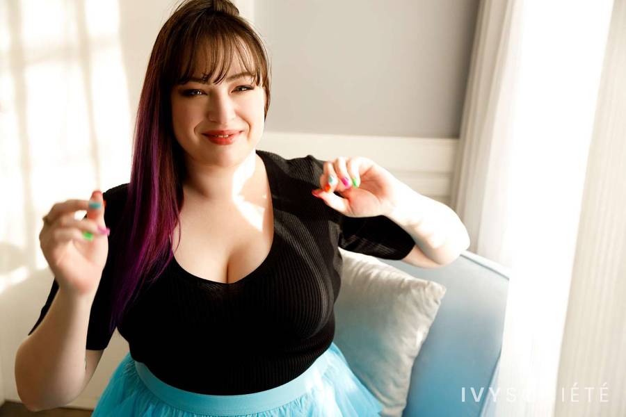 Holly Harte - Canberra escort - Profile photo