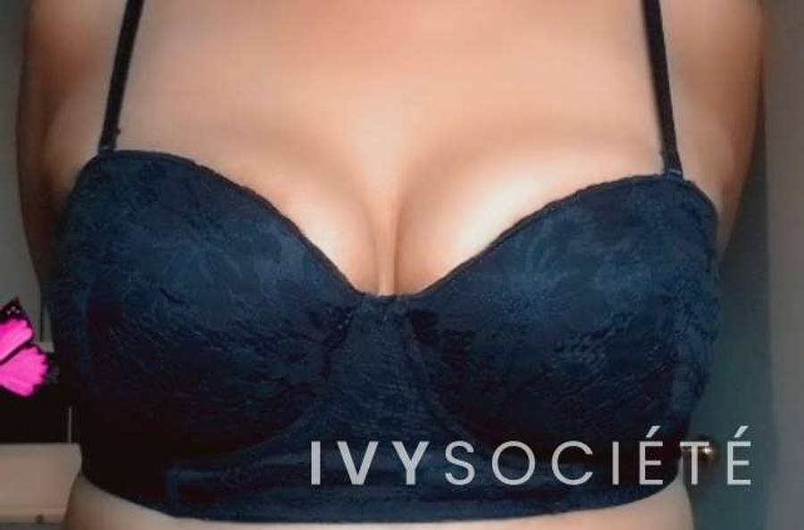 Niah Sky - Gladstone escort - Profile photo