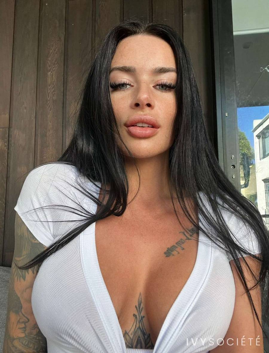 Micki Daniels - Brisbane escort - Profile photo