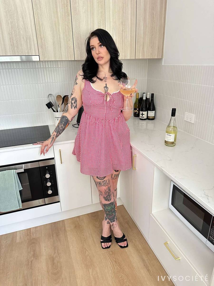 Raven Deville - Brisbane escort - Profile photo