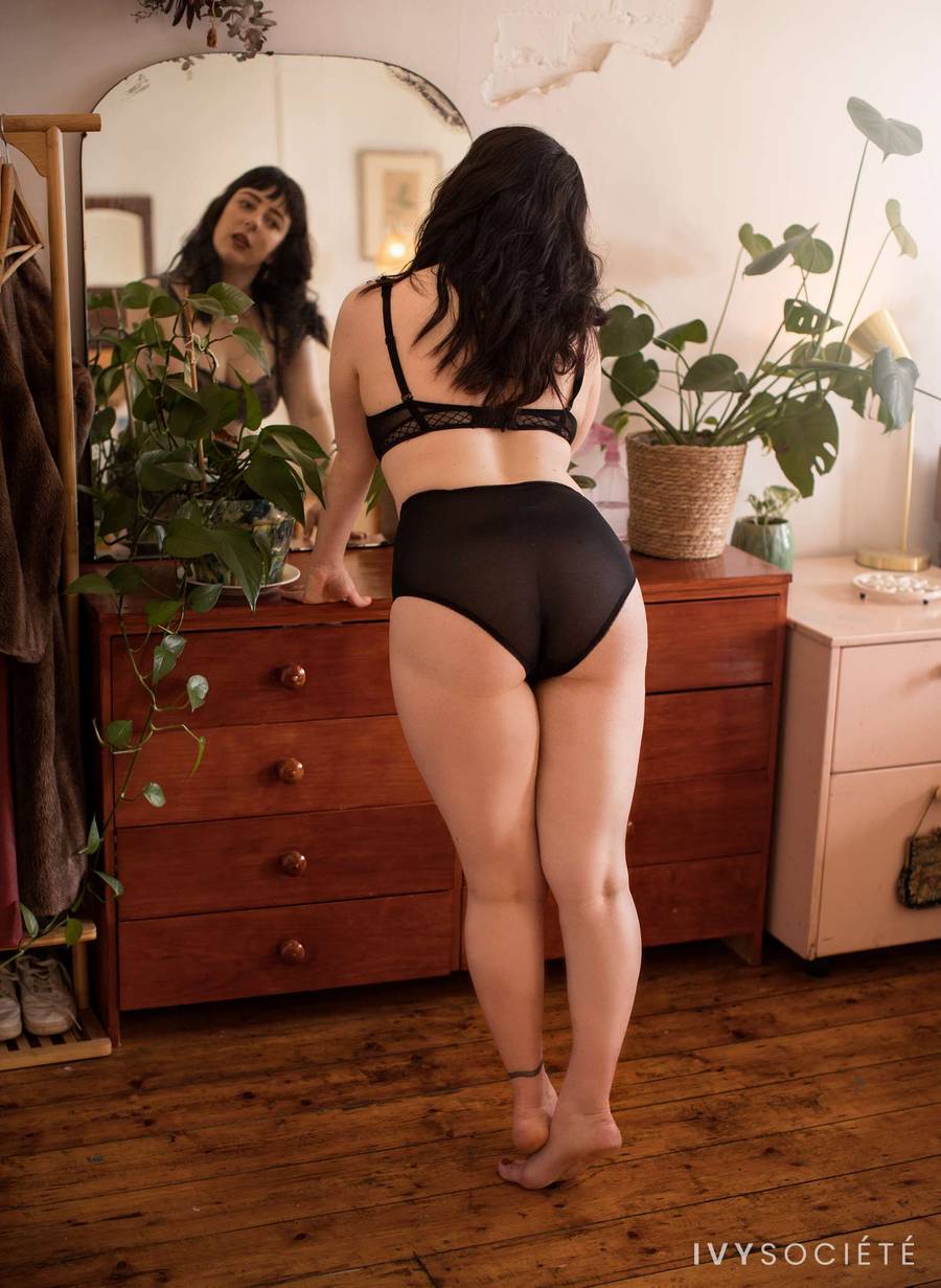 Greta Desgraves - Hobart escorts - Independent private escort Greta Desgraves - Hobart escorts - Independent private escort