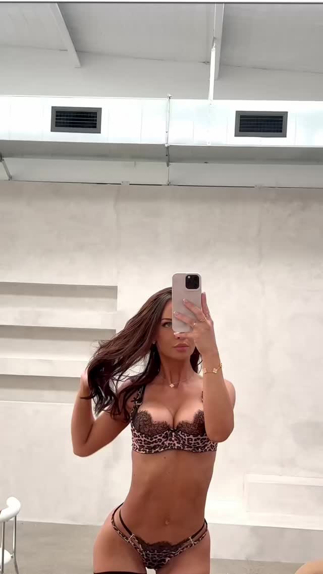 Amber Valentine - Sydney escort - Profile photo