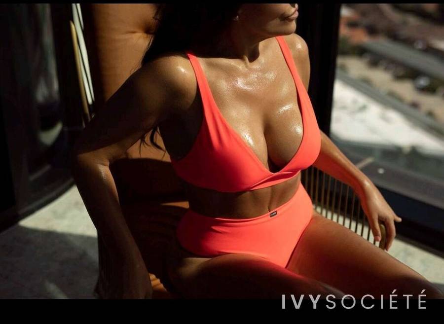 Carla Rinaldi - Melbourne escort - Profile photo