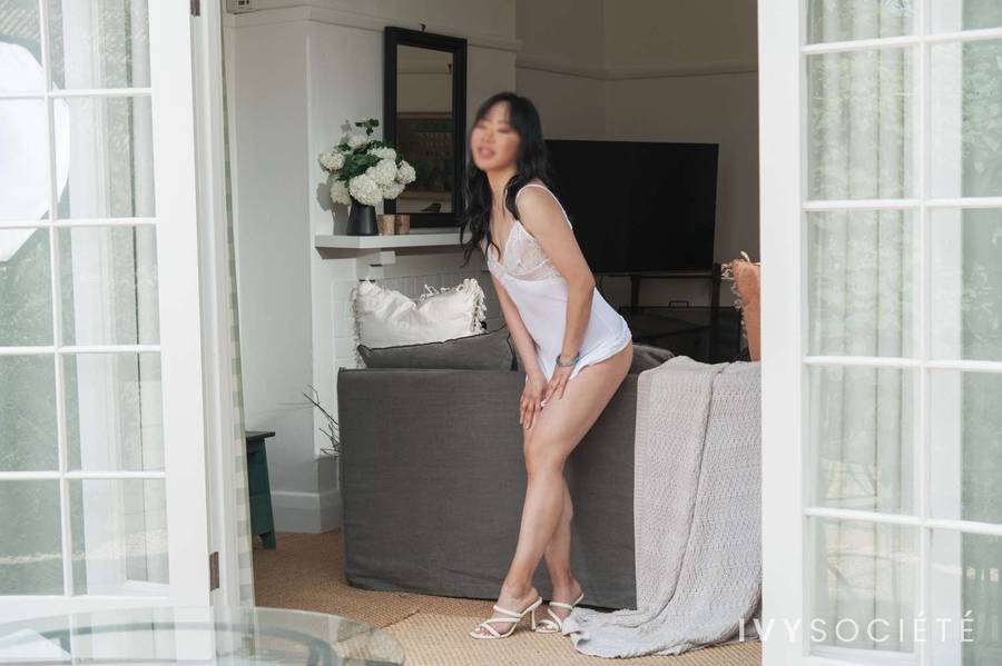 Tahlia Yang - Melbourne escort - Profile photo