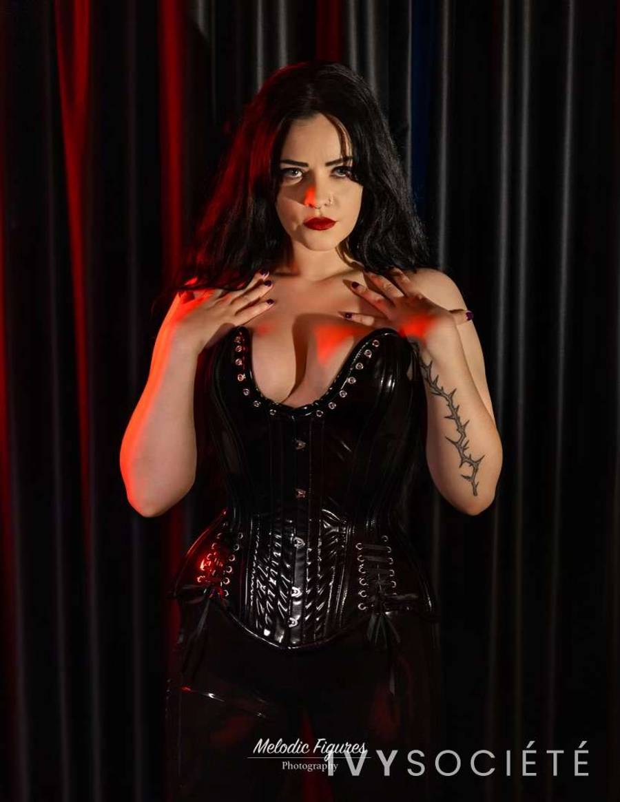 Sloane Steele - Melbourne escort - Profile photo