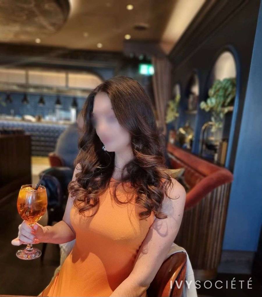 Ella Elliot - Sydney escort - Profile photo