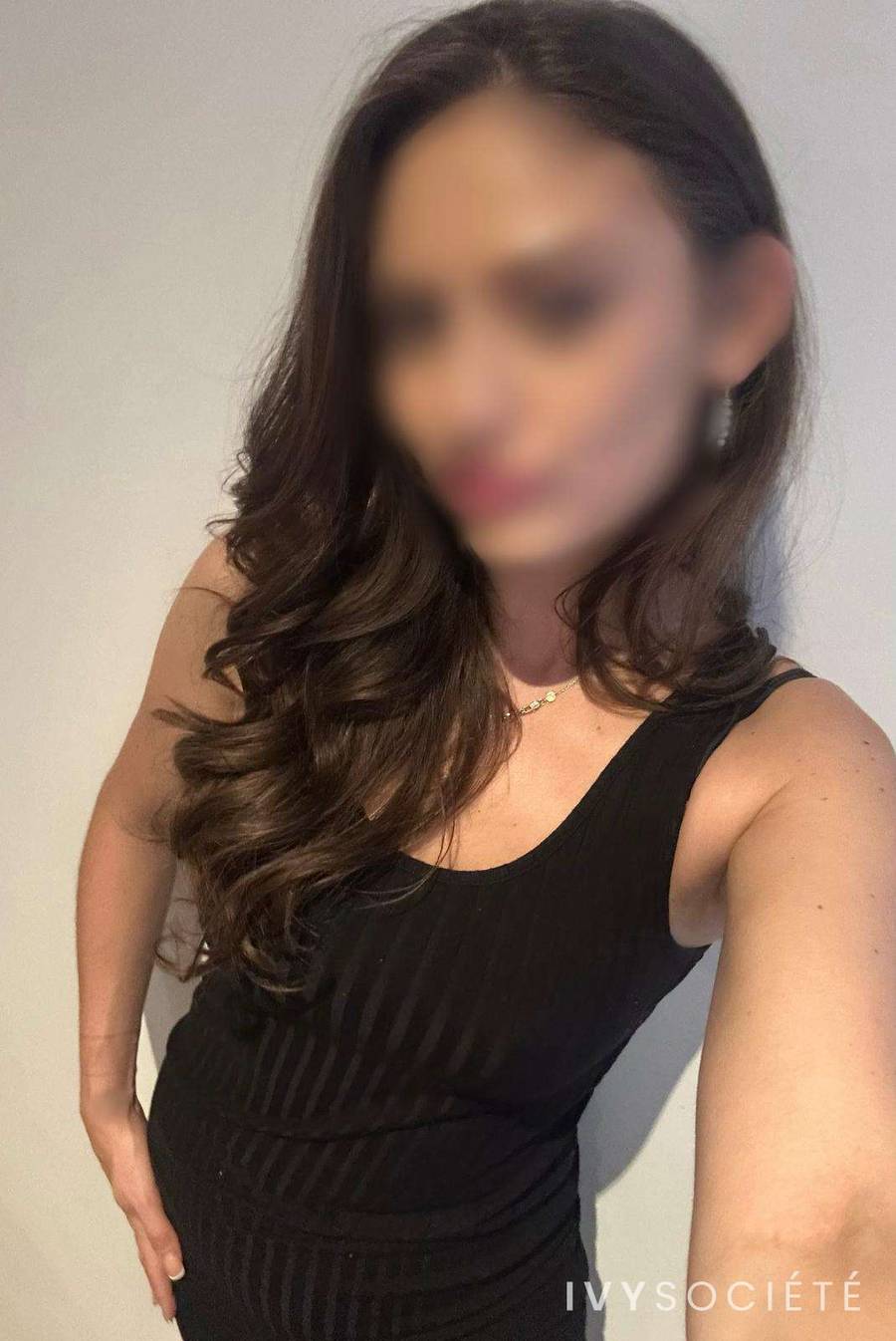 Ella Elliot - Sydney escort - Profile photo