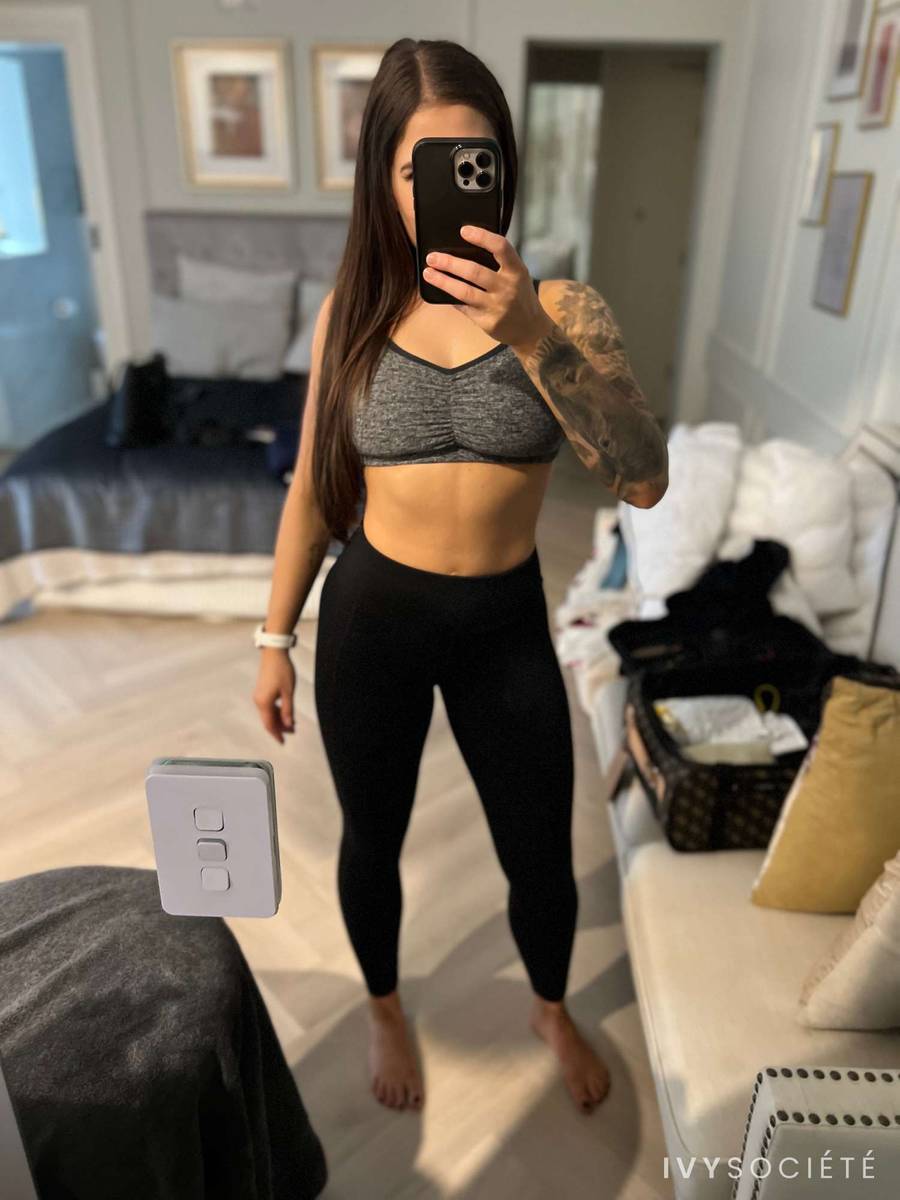 Olive Pearl - Melbourne escort - Profile photo