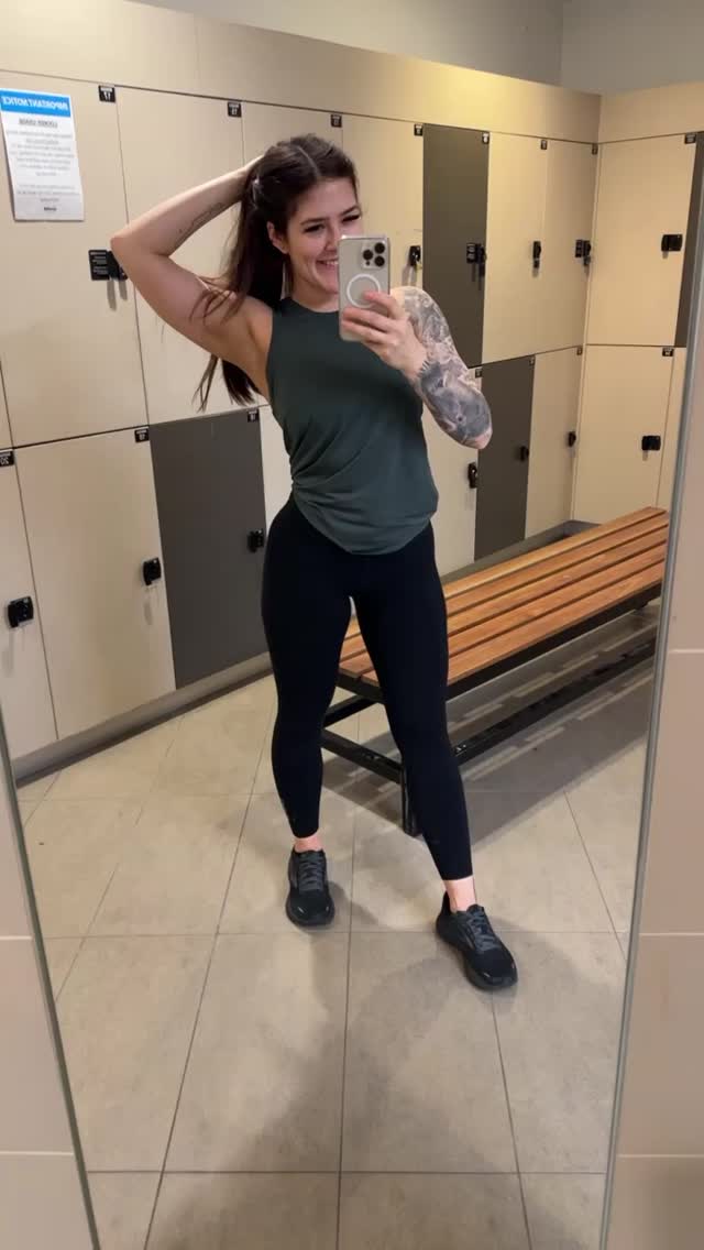 Olive Pearl - Melbourne escort - Profile photo