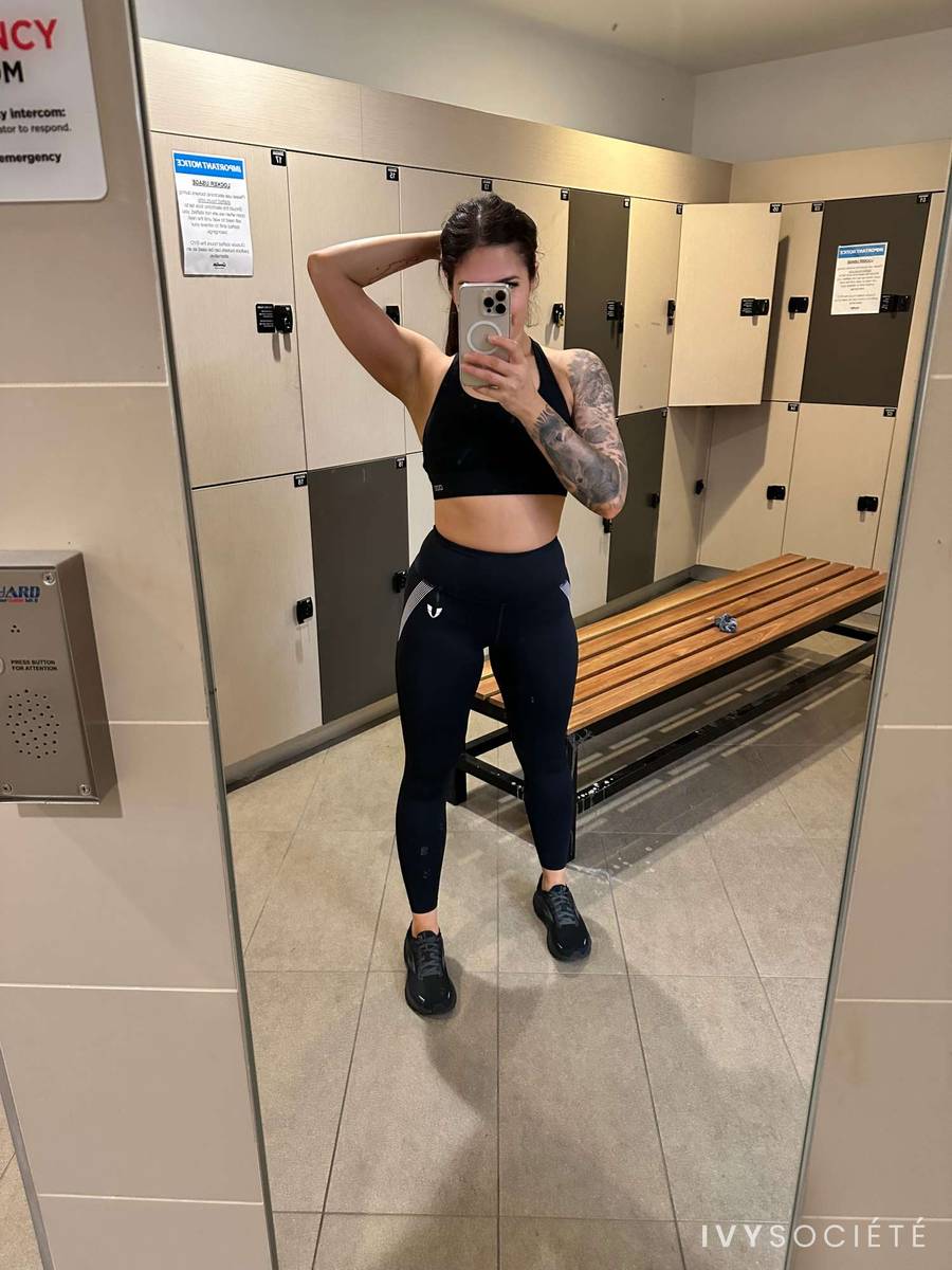 Olive Pearl - Melbourne escort - Profile photo