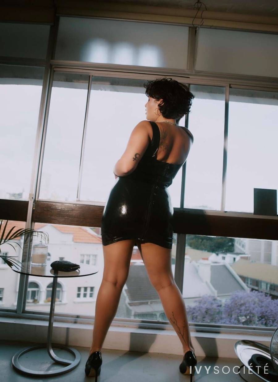 Iris Blue - Sydney escort - Profile photo