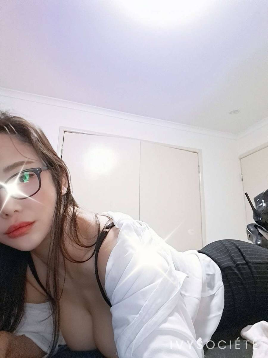 Daisy Love - Melbourne escort - Profile photo