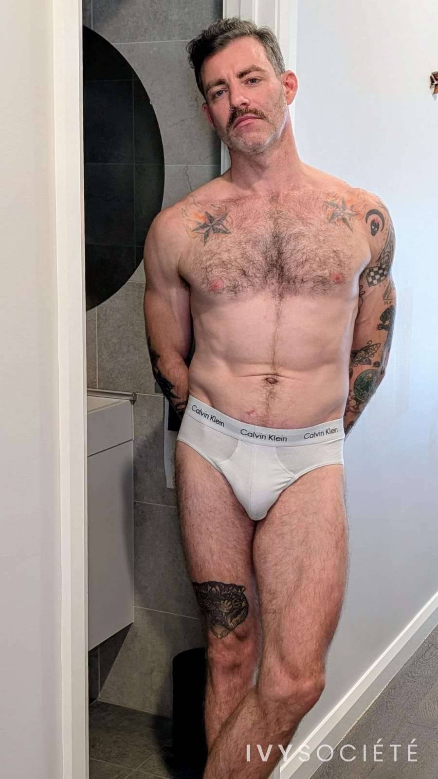 Terry Jeffords - Melbourne escort - Profile photo