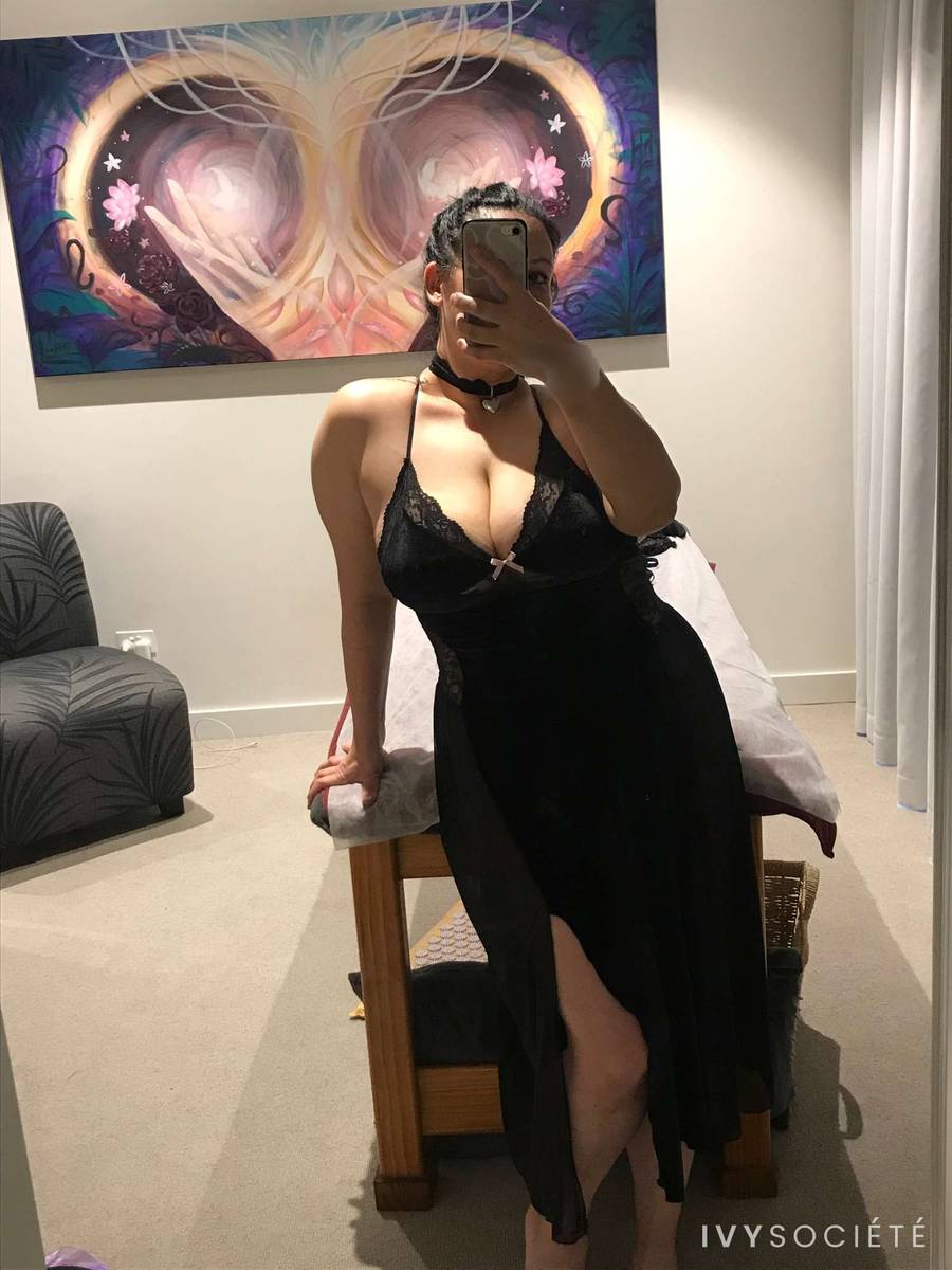 Roxy Ella - Melbourne escort - Profile photo