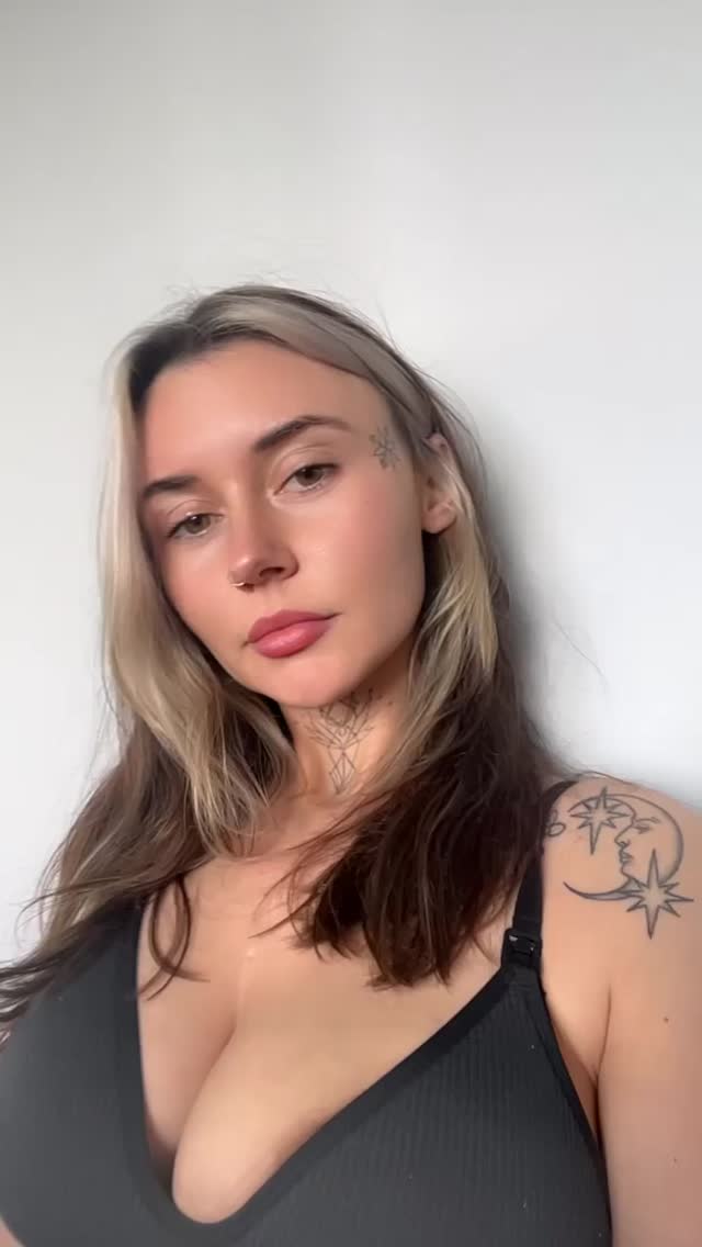 Miss Kitty - Melbourne escort - Profile photo