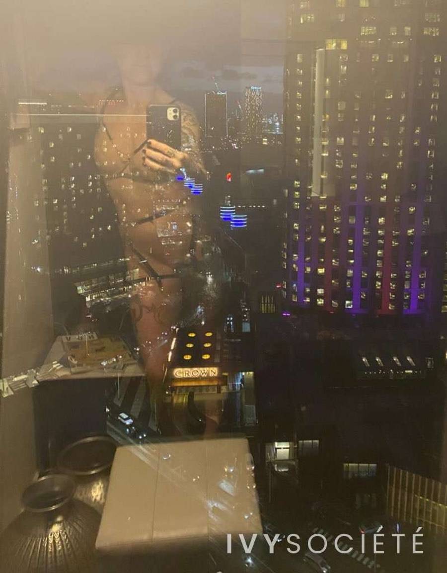 Freya Blume - Brisbane escort - Profile photo