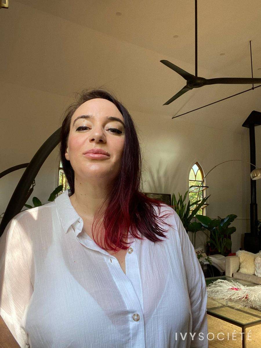 Curvy Brunette - Melbourne escort - Profile photo