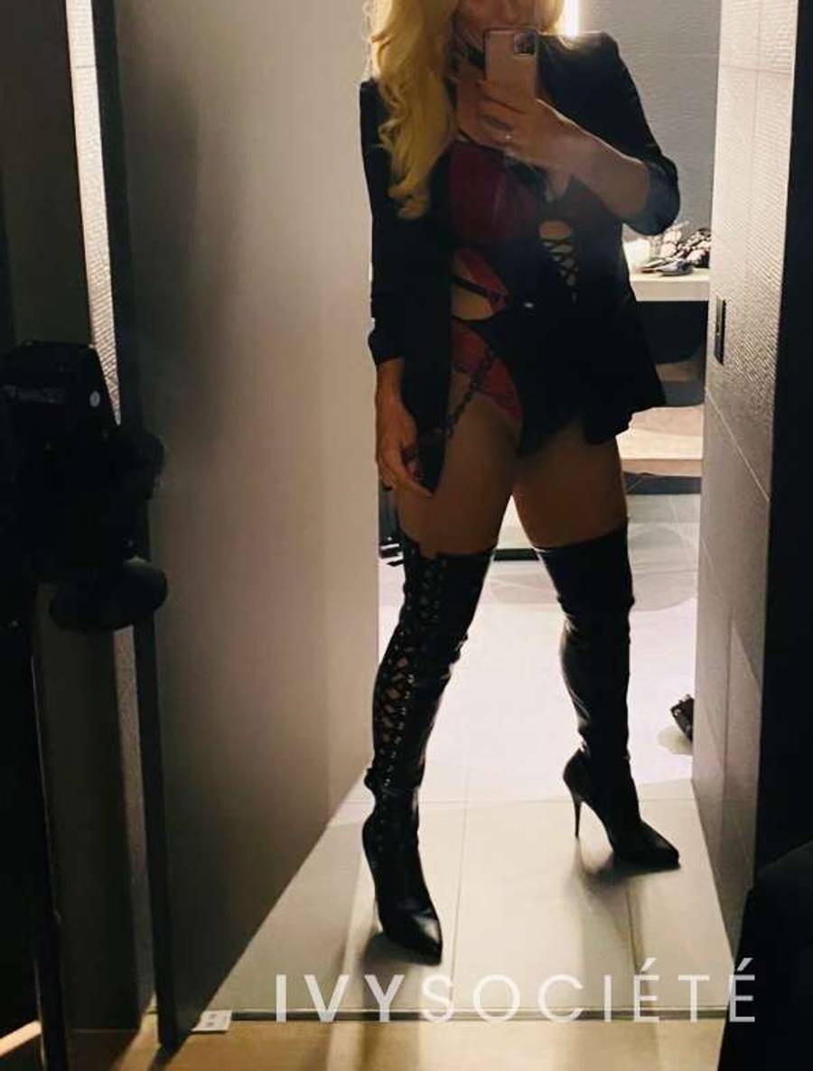 Tantric Honey - Sunshine Coast escort - Profile photo