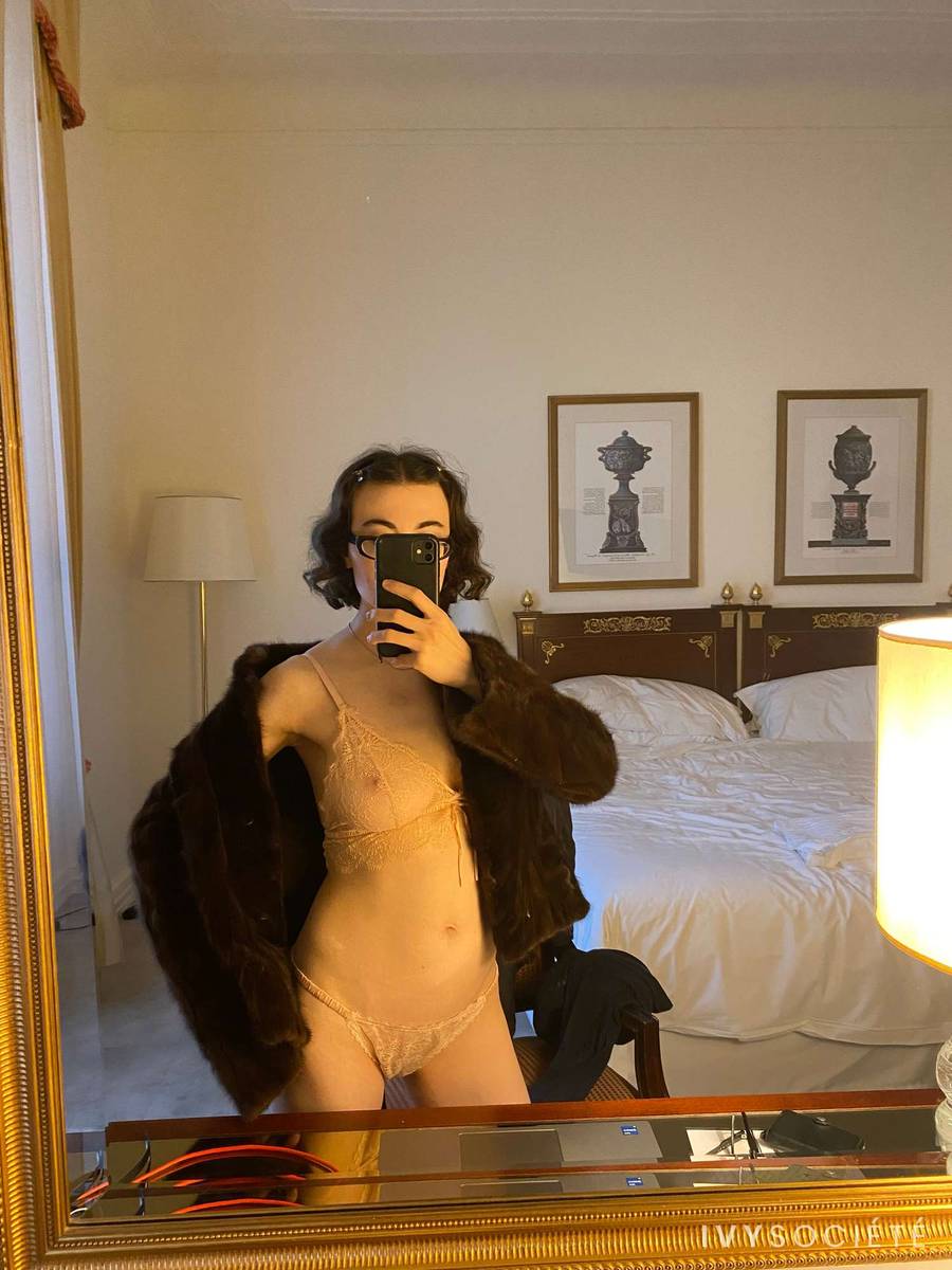 Yuki Kon - London escort - Profile photo