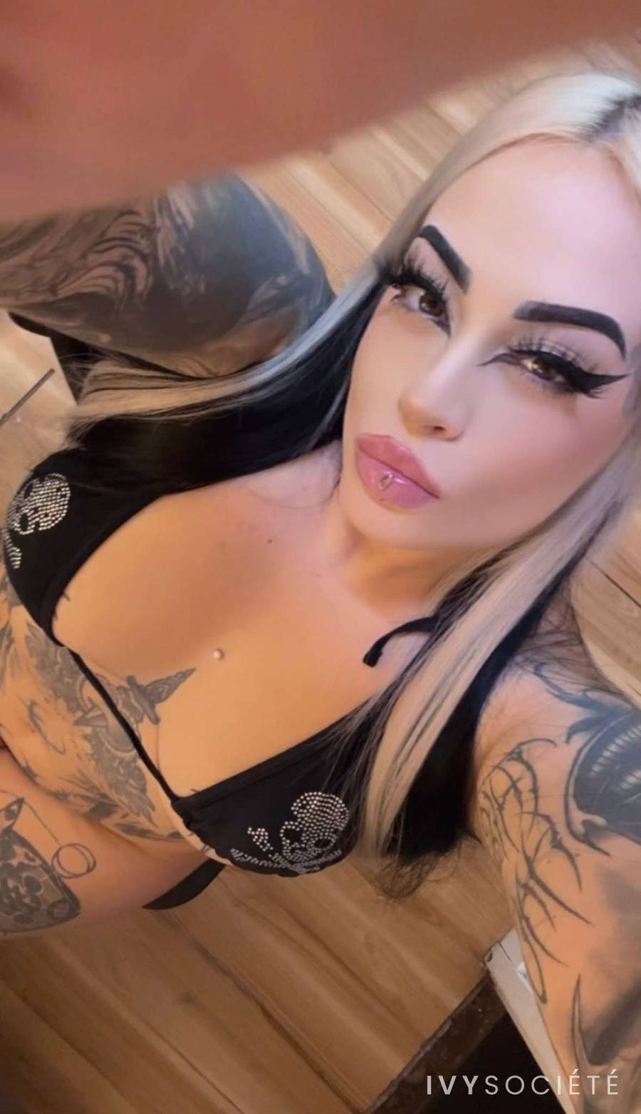 Storm Shadows - Melbourne escort - Profile photo