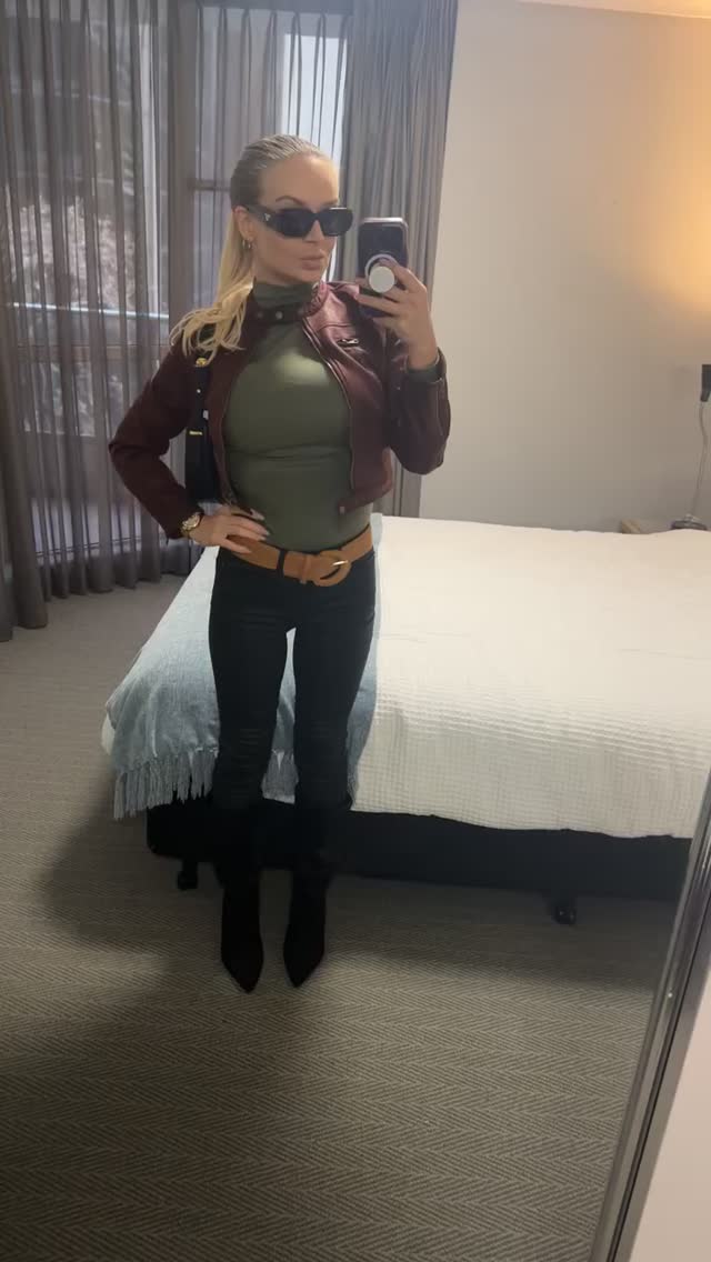 Scarlet Sinclair - Sydney escort - Profile photo